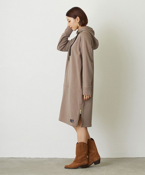 NICOLE white（ニコルホワイト）の「裏シャギー フードワンピース（ワンピース・レディース・グレイッシュブルー/ブラック/モカ・FREE）」の20枚目の写真