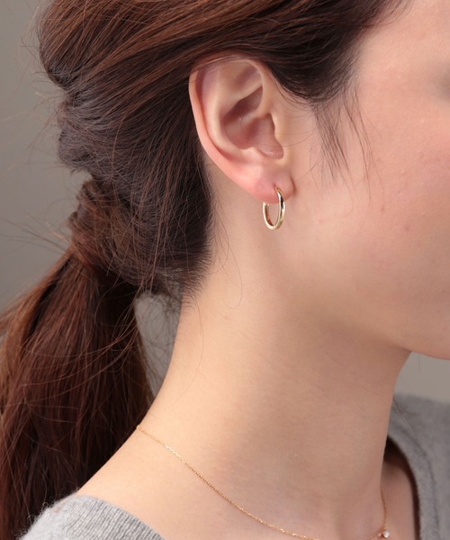 Manon's Selection(マノンズセレクション)の「ニッケルフリーフープピアス(ピアス(両耳用)・レディース・シルバー/ゴールド・ONE SIZE)」の4枚目の写真