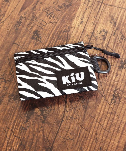 KiU（キウ）の「ウォーターリペレントマルチケース（ポーチ・レディース・カモフラージュ/ホワイト×ブルー/ホワイト系その他/ブラック系その他/その他10/ゼブラ/アニマル/カラフル/ブルー系その他/レッド系その他/ブラック/ブラック系その他2/マルチ/ブルーグリーン/イエロー/タイガーカモ/ブラック×カーキ/ブラウン/ブルー系その他2/ベージュ系その他/レオパード・FREE）」の18枚目の写真