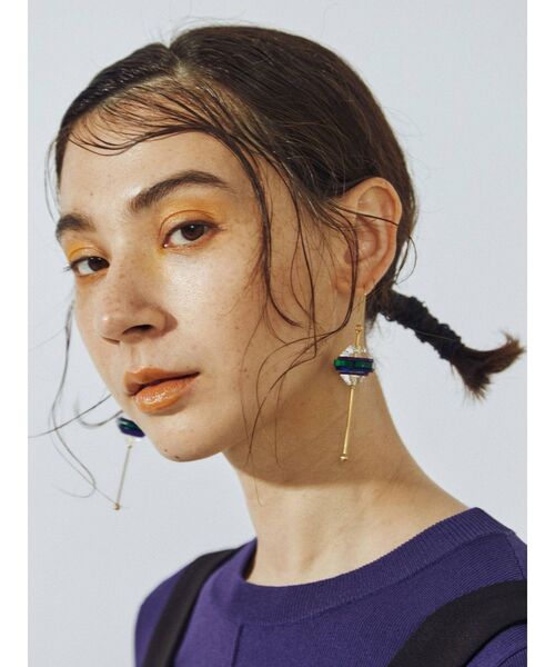 UN3D.（アンスリード）の「GRADATION EARRING / グラデーションイヤリング（イヤリング・レディース・ブラック/レッド/グリーン・FREE）」の3枚目の写真