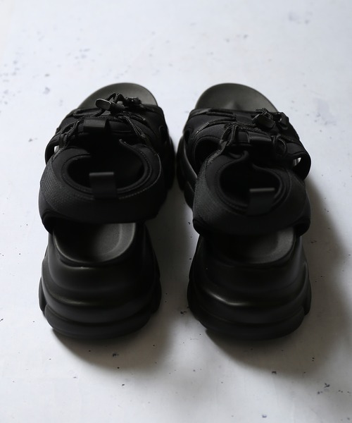 SPINNS（スピンズ）の「厚底スポーツサンダル（サンダル・レディース・ブラック×ブラック/ホワイト×ホワイト/ブラック×ホワイト・M/L/LL）」の12枚目の写真