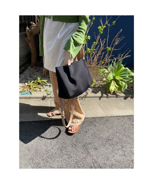 BLACK BY MOUSSY（ブラックバイマウジー）の「2way mini tote bag(2ウェイミニトートバック）（トートバッグ・レディース・ブラック/ベージュ・FREE）」の5枚目の写真