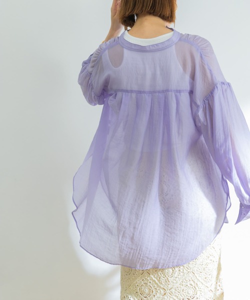 URBAN RESEARCH（アーバンリサーチ）の「シアーギャザーチュニックブラウス（シャツ/ブラウス・レディース・ブラック/ベージュ/パープル系その他/イエロー・38/36）」の4枚目の写真