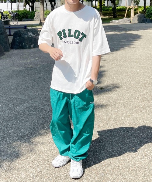 PairPair（ペアペア）の「アーチロゴカレッジプリントTEE(ユニセックス)（Tシャツ/カットソー・メンズ・オフホワイト/マスタード/ホワイト系・MEDIUM/LARGE）」の8枚目の写真