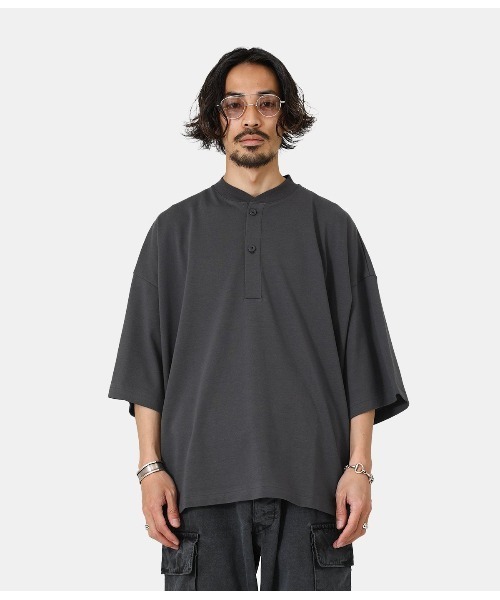 PORT BY ARK（ポートバイアーク）の「PORT BY ARK / ポートバイアーク：Henry neck SS T-shirt：PO11-T005[COR]（Tシャツ/カットソー・メンズ・オフホワイト/チャコール・2）」の19枚目の写真