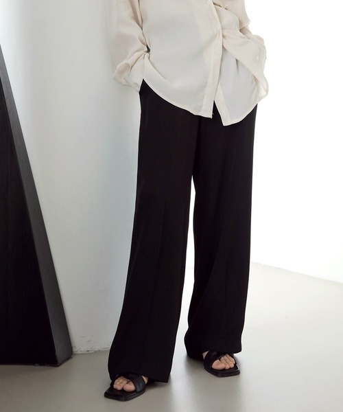 UNE MANSION（ユヌマンション）の「ワイドバックゴムスラックス（スラックス・レディース・スカイブルー/ブラック/ミント/クリーム/チャコール・SMALL/MEDIUM/LARGE）」の2枚目の写真