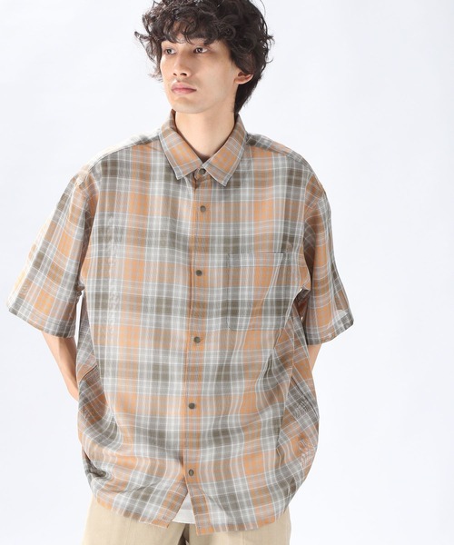 niko and...（ニコアンド）の「からみワイドショートスリーブシャツ（シャツ/ブラウス・メンズ・ネイビー/グレー/アイボリー・MEDIUM/LARGE）」の19枚目の写真