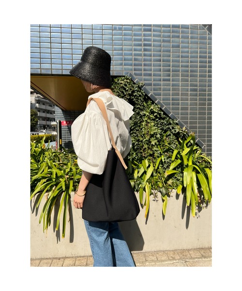 BLACK BY MOUSSY(ブラックバイマウジー)の「one shoulder tote bag(ワンショルダートートバック)(ショルダーバッグ・レディース・ブラック・FREE)」の19枚目の写真