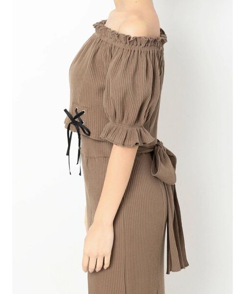 EATME（イートミー）の「FRONTレースアップオフショルリブTOP（セットアップ可能）（Tシャツ/カットソー・レディース・アイボリー/ブラック/ブラウン・FREE）」の16枚目の写真