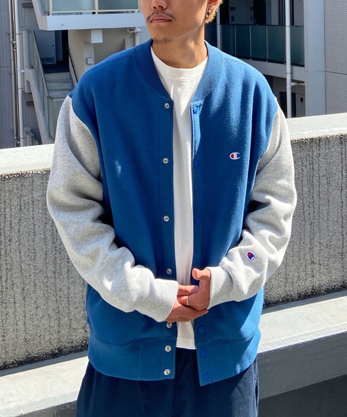 Champion(チャンピオン)の「CHAMPION/チャンピオン リバースウィーブ スウェットブルゾン バイカラー/ワンポイント Vネックトレーナー C3-W013(スウェット・メンズ・ブルー/グレー/ブラウン/カーキ・M/XL/L)」の4枚目の写真