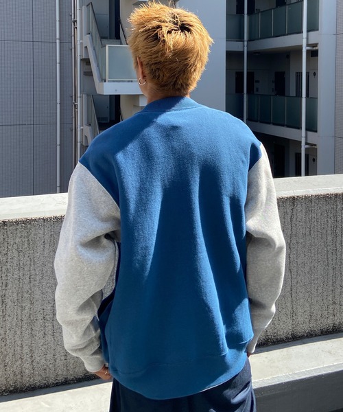 Champion(チャンピオン)の「CHAMPION/チャンピオン リバースウィーブ スウェットブルゾン バイカラー/ワンポイント Vネックトレーナー C3-W013(スウェット・メンズ・ブルー/グレー/ブラウン/カーキ・M/XL/L)」の21枚目の写真