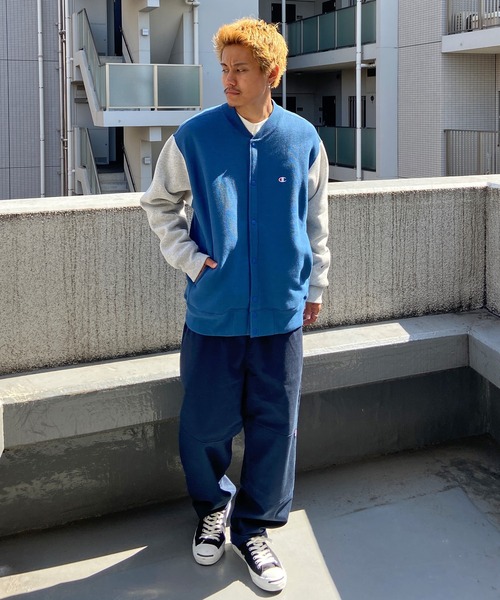 Champion(チャンピオン)の「CHAMPION/チャンピオン リバースウィーブ スウェットブルゾン バイカラー/ワンポイント Vネックトレーナー C3-W013(スウェット・メンズ・ブルー/グレー/ブラウン/カーキ・M/XL/L)」の22枚目の写真