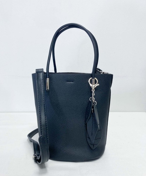 Munich（ミューニック）の「合成皮革バケットウィズリーフキー（ショルダーバッグ・レディース・ブラック/ブラウン・FREE）」の2枚目の写真