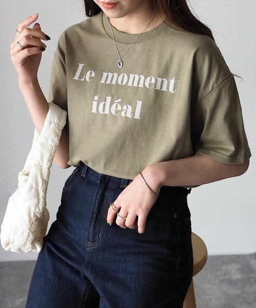 Riberry（リベリー）の「【GILDAN】Le moment ideal プリントTシャツ（Tシャツ/カットソー・レディース・オフホワイト/チャコールグレー/カーキ/ブルー/サックスブルー・MEDIUM）」の3枚目の写真
