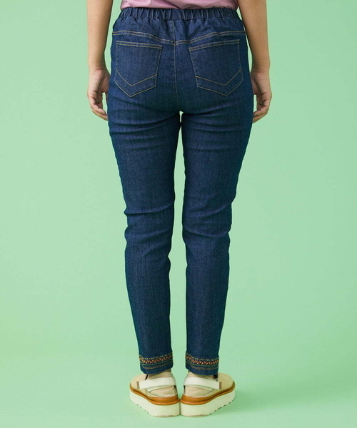 Jocomomola(ホコモモラ)の「ストレッチデニムパンツ(デニムパンツ・レディース・ネイビー/ブルー・42/40)」の18枚目の写真