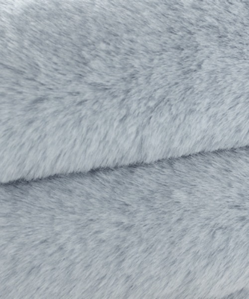 CLEA（クレア）の「フェイクファーティペット（マフラー・レディース・ホワイト/ブラック/ライトグレー・FREE）」の5枚目の写真