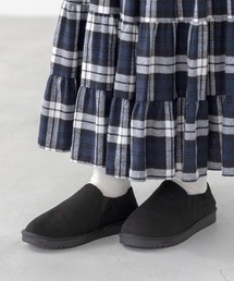 mooimooi（モーイモーイ）の「撥水 フェイクムートンスリッポン（スリッポン）」