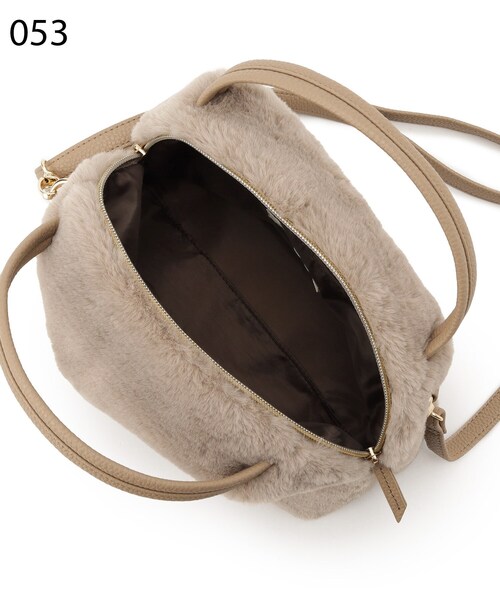 SHOO・LA・RUE(シューラルー)の「◆フェイクファーミニショルダー(ショルダーバッグ・レディース・ダークグレー/サンドベージュ/ブラック系3/アイボリー・00)」の15枚目の写真