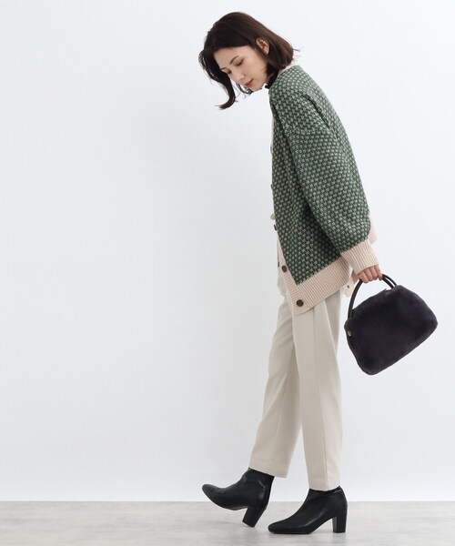 SHOO・LA・RUE(シューラルー)の「◆フェイクファーミニショルダー(ショルダーバッグ・レディース・ダークグレー/サンドベージュ/ブラック系3/アイボリー・00)」の8枚目の写真