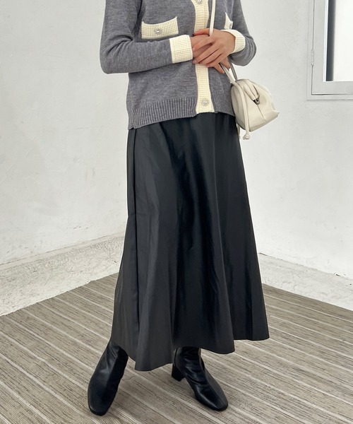 Lamoa（ラモア）の「Lamoa/フェイクレザー フレアスカート（スカート・レディース・ブラック/ブラウン/ベージュ・FREE）」の2枚目の写真