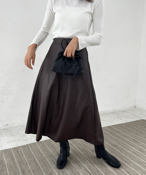 Lamoa（ラモア）の「Lamoa/フェイクレザー フレアスカート（スカート・レディース・ブラック/ブラウン/ベージュ・FREE）」の20枚目の写真
