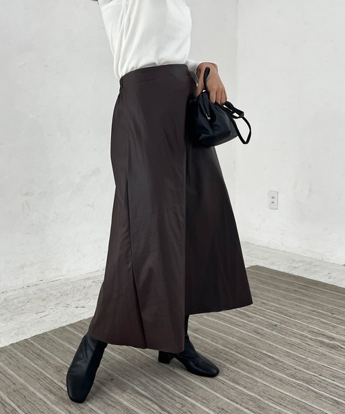 Lamoa（ラモア）の「Lamoa/フェイクレザー フレアスカート（スカート・レディース・ブラック/ブラウン/ベージュ・FREE）」の21枚目の写真