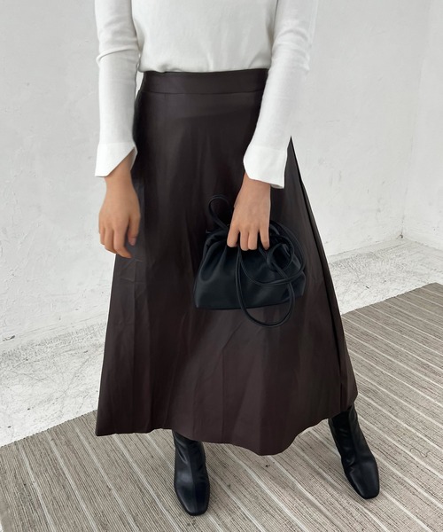 Lamoa（ラモア）の「Lamoa/フェイクレザー フレアスカート（スカート・レディース・ブラック/ブラウン/ベージュ・FREE）」の22枚目の写真