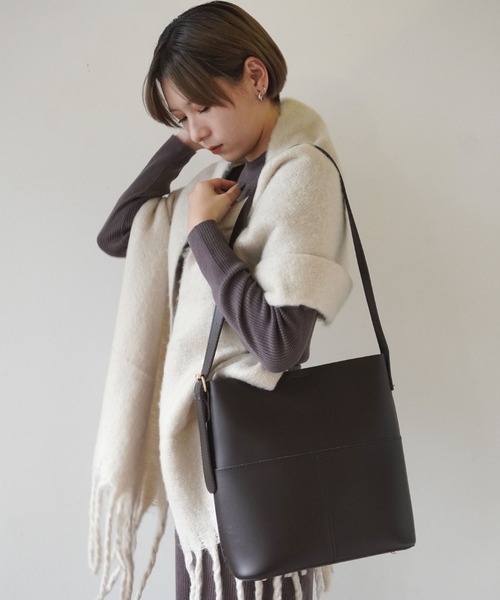Jelly moo(ジェリームー)の「【 Jelly moo / ジェリームー 】 合皮 フロントポケット ショルダーバッグ #(トートバッグ・レディース・ブラック/ダークブラウン/ライトブラウン/キャメル・FREE/SMALL)」の19枚目の写真