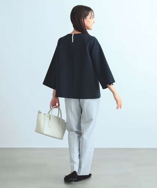 B:MING by BEAMS（ビーミングバイビームス）の「B:MING by BEAMS / バック パール プルオーバーブラウス（シャツ/ブラウス・レディース・ネイビー/オフホワイト/ホワイト系その他5・SMALL/LARGE/MEDIUM）」の12枚目の写真