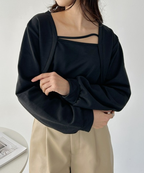 CLEA(クレア)の「レイヤードショート丈カットプルオーバー(Tシャツ/カットソー・レディース・カーキ/ブラック/グレー・FREE)」の2枚目の写真