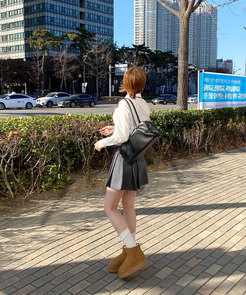 by muni:r(バイ ムニール)の「コットンピンタッククロップドシャツ(シャツ/ブラウス・レディース・ブルー/ホワイト・FREE)」の8枚目の写真