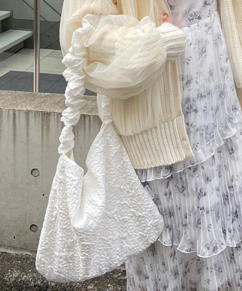 one after another NICE CLAUP（ワンアフターアナザーナイスクラップ）の「しぼしぼトートバック（トートバッグ・レディース・ブラック/ベージュ/アイボリー・FREE）」の2枚目の写真