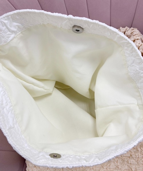 one after another NICE CLAUP（ワンアフターアナザーナイスクラップ）の「しぼしぼトートバック（トートバッグ・レディース・ブラック/ベージュ/アイボリー・FREE）」の4枚目の写真