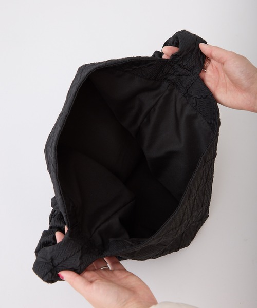 one after another NICE CLAUP（ワンアフターアナザーナイスクラップ）の「しぼしぼトートバック（トートバッグ・レディース・ブラック/ベージュ/アイボリー・FREE）」の15枚目の写真