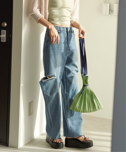 VENCEEXCHANGE（ヴァンスエクスチェンジ）の「サイドカットスリットストレートパンツ（デニムパンツ・レディース・スカイブルー/ホワイト/ブラック/ブルー・M/S）」の5枚目の写真