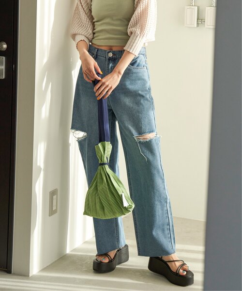 VENCEEXCHANGE（ヴァンスエクスチェンジ）の「サイドカットスリットストレートパンツ（デニムパンツ・レディース・スカイブルー/ホワイト/ブラック/ブルー・M/S）」の7枚目の写真