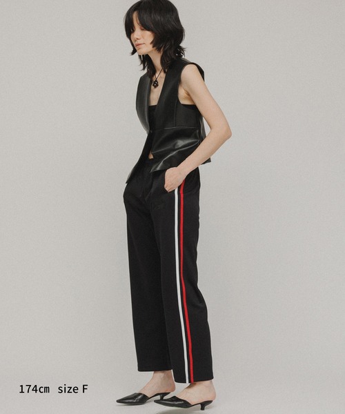 M TO R（ムウトアール）の「［TOPS］FAUX LEATHER CROPPED DESIGN VEST（ベスト・レディース・ブラック・FREE）」の19枚目の写真