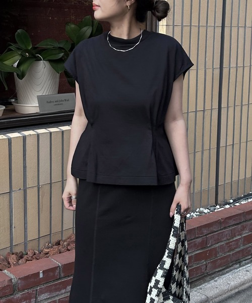 audrey and john wad(オードリーアンドジョンワッド)の「ウエストタックプルオーバー -手洗い可-(Tシャツ/カットソー・レディース・ホワイト/キャメル/ブラック・FREE)」の3枚目の写真