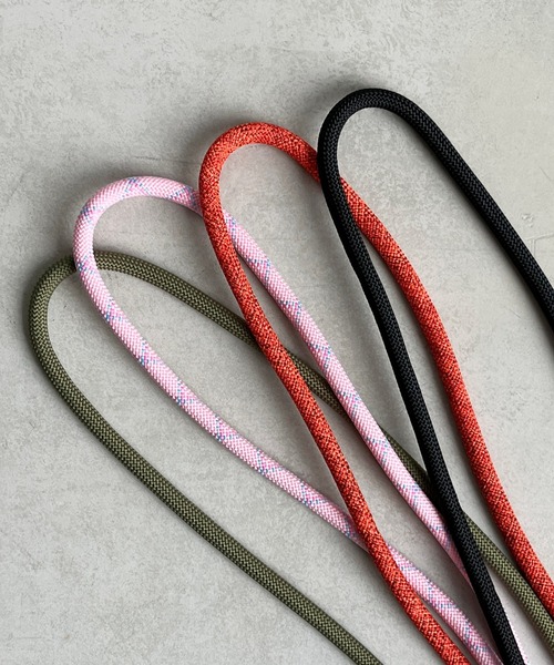 CPCM(シーピーシーエム)の「太コードスマホショルダー(スマホグッズ・レディース・カーキ/オレンジ/ブラック/ピンク・FREE)」の5枚目の写真