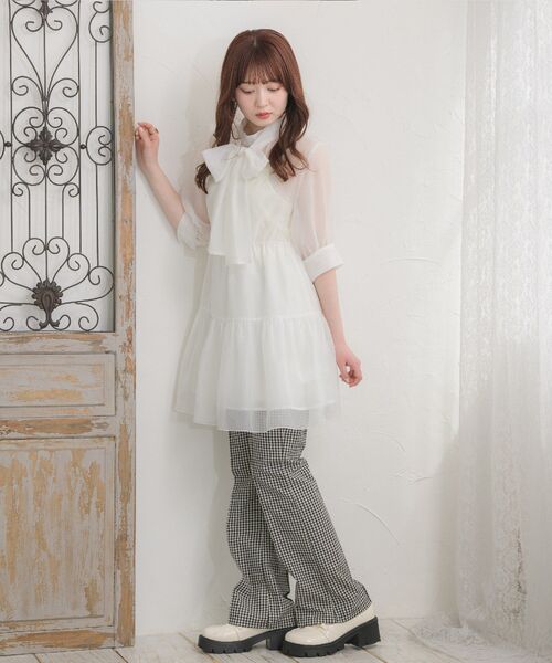 ems excite（エムズエキサイト）の「シアーボウタイOP（ワンピース・レディース・ホワイト/ブラック/グリーン・FREE）」の8枚目の写真