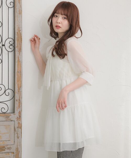 ems excite（エムズエキサイト）の「シアーボウタイOP（ワンピース・レディース・ホワイト/ブラック/グリーン・FREE）」の12枚目の写真