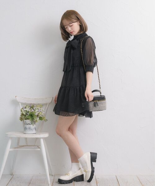 ems excite（エムズエキサイト）の「シアーボウタイOP（ワンピース・レディース・ホワイト/ブラック/グリーン・FREE）」の18枚目の写真