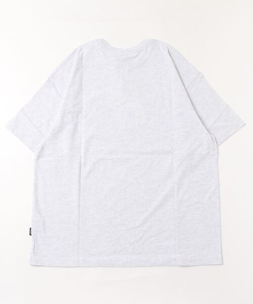 ROMANTIC CROWN（ロマンティッククラウン）の「A'GEM/9 × .kom『ROMANTIC CROWN/ロマンティッククラウン』ROUND FLOWER TEE SHIRT/ラウンドフラワー 半袖Tシャツ（Tシャツ/カットソー・レディース・ライトグレー/ブラック・M/L）」の3枚目の写真