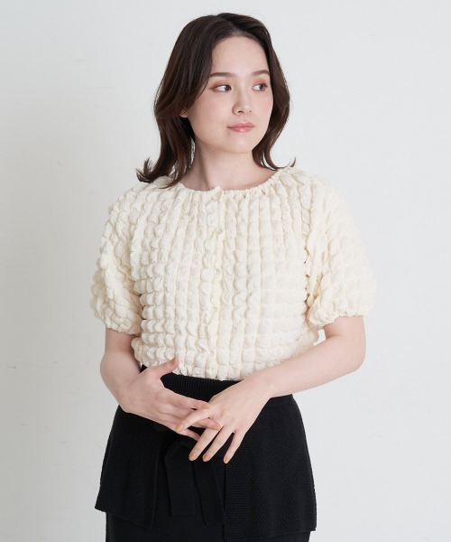 A de a.v.v（アードアー・ヴェ・ヴェ）の「ポコポコボリューム袖プルオーバー（Tシャツ/カットソー・レディース・イエロー/アイボリー/ブラック・39）」の9枚目の写真