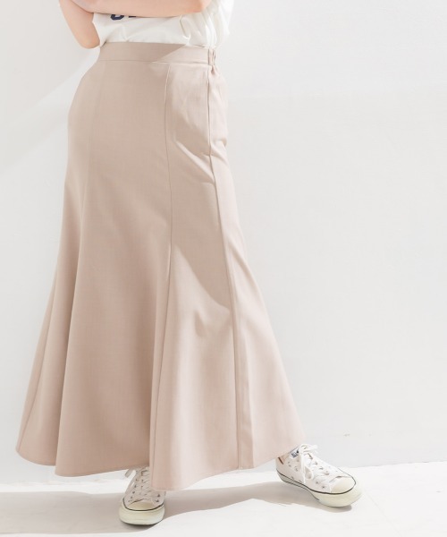 OMNES(オムネス)の「エステルリネンライクロングフレアスカート(スカート・レディース・ブラック/カーキ/アイボリー/グレイッシュベージュ・FREE)」の3枚目の写真