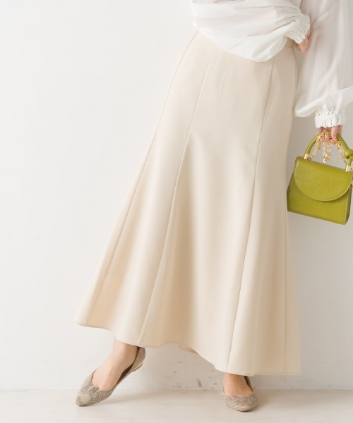 OMNES(オムネス)の「エステルリネンライクロングフレアスカート(スカート・レディース・ブラック/カーキ/アイボリー/グレイッシュベージュ・FREE)」の2枚目の写真