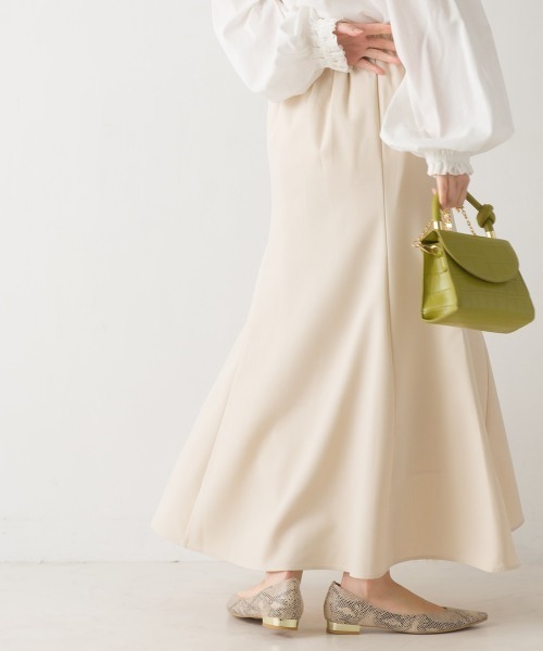 OMNES(オムネス)の「エステルリネンライクロングフレアスカート(スカート・レディース・ブラック/カーキ/アイボリー/グレイッシュベージュ・FREE)」の12枚目の写真