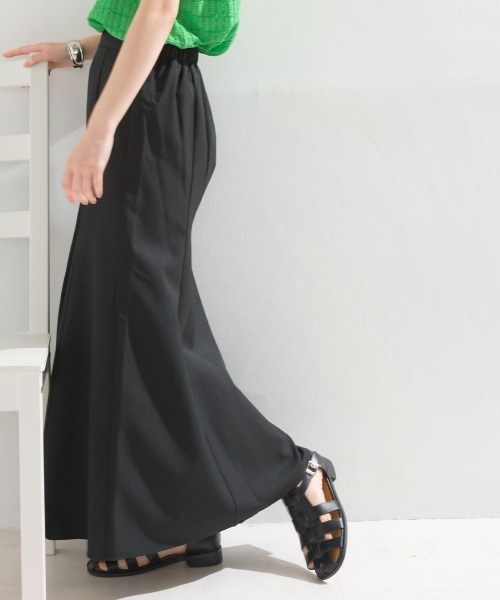 OMNES(オムネス)の「エステルリネンライクロングフレアスカート(スカート・レディース・ブラック/カーキ/アイボリー/グレイッシュベージュ・FREE)」の19枚目の写真