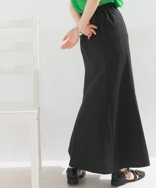 OMNES(オムネス)の「エステルリネンライクロングフレアスカート(スカート・レディース・ブラック/カーキ/アイボリー/グレイッシュベージュ・FREE)」の20枚目の写真