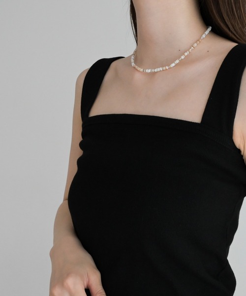 CANAL JEAN(キャナルジーン)の「Pt(ピーティー) シェルビーズネックレス(ネックレス・レディース・アイボリー/ブラウン・ONE SIZE)」の3枚目の写真